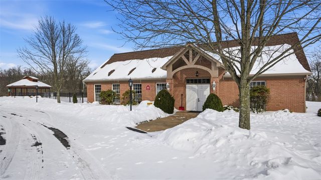 120 Linden Ct, Seven Fields Boro, PA 16046