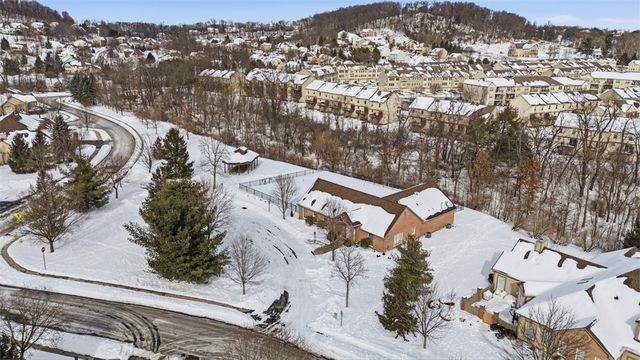 120 Linden Ct, Seven Fields Boro, PA 16046