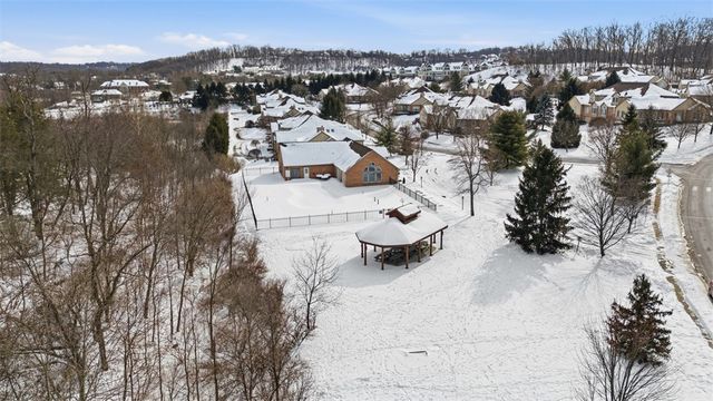 120 Linden Ct, Seven Fields Boro, PA 16046