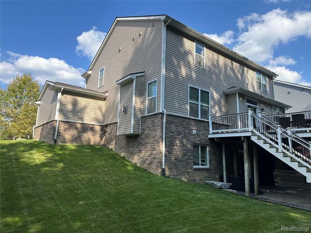 58143 Sunflower Circle S, Lyon Charter Township, MI 48165