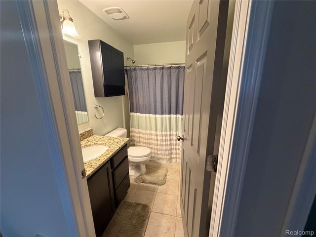 58143 Sunflower Circle S, Lyon Charter Township, MI 48165