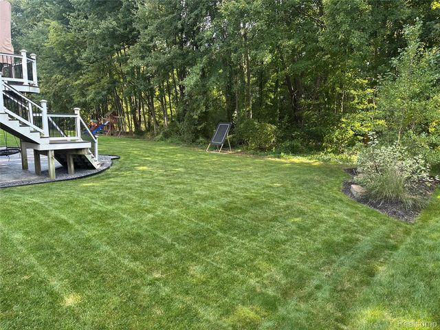 58143 Sunflower Circle S, Lyon Charter Township, MI 48165