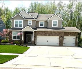 58143 Sunflower Circle S, Lyon Charter Township, MI 48165