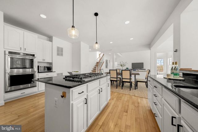 1096 LIBERTY MEETING CT, Herndon, VA 20170