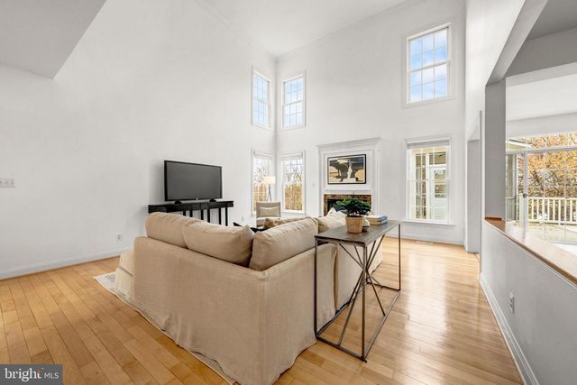 1096 LIBERTY MEETING CT, Herndon, VA 20170