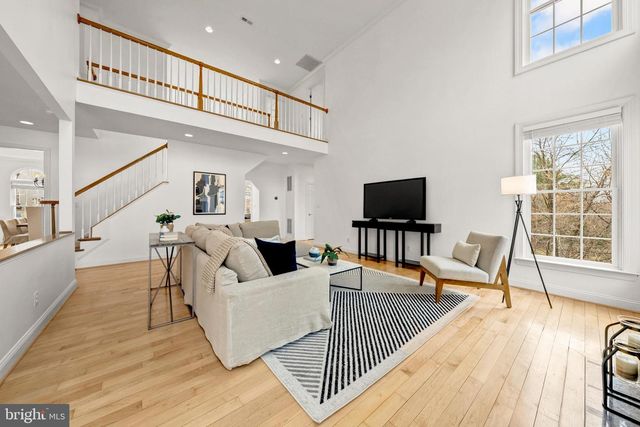 1096 LIBERTY MEETING CT, Herndon, VA 20170