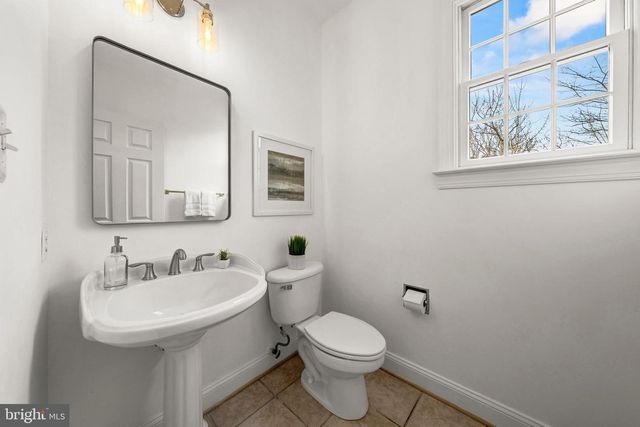 1096 LIBERTY MEETING CT, Herndon, VA 20170