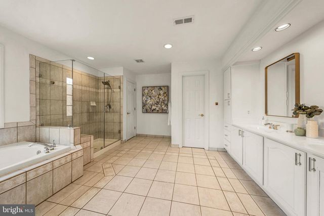 1096 LIBERTY MEETING CT, Herndon, VA 20170