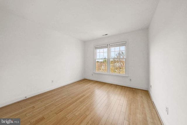 1096 LIBERTY MEETING CT, Herndon, VA 20170