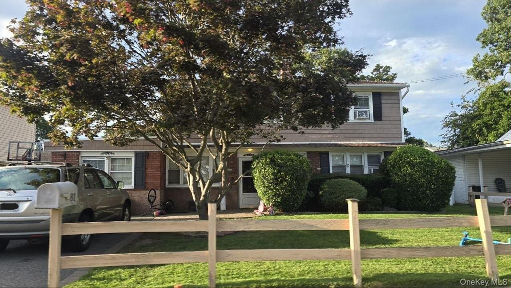 81 Baltimore Avenue, Massapequa, NY 11758 — photo 4
