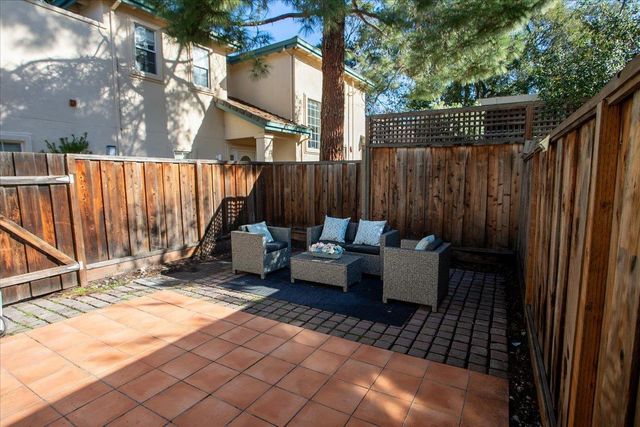 4173 El Camino Real 11, Palo Alto, CA 94306