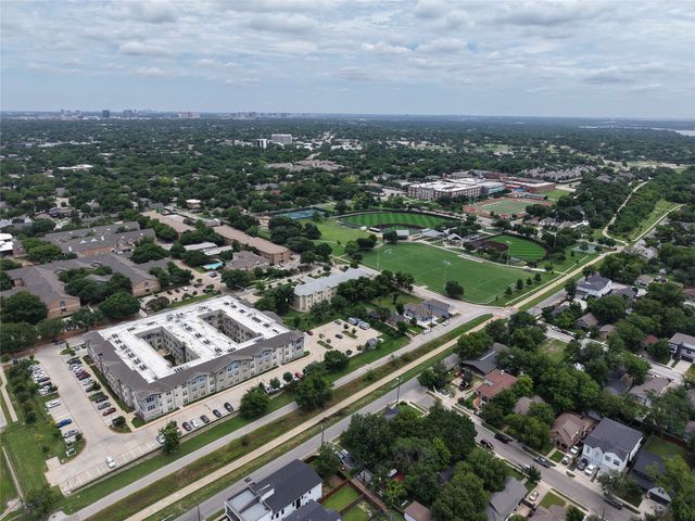 611 Wayne Street, Dallas, TX 75223