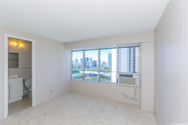 2525 Date Street 1501, Honolulu, HI 96826
