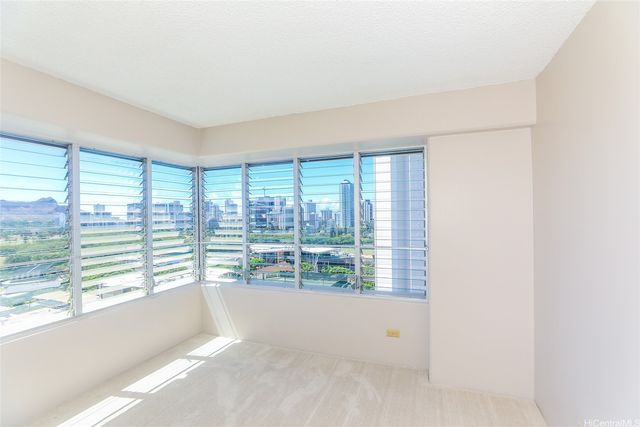 2525 Date Street 1501, Honolulu, HI 96826