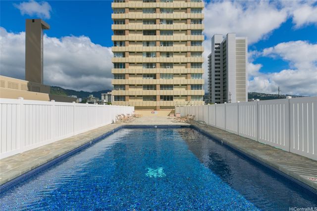 2525 Date Street 1501, Honolulu, HI 96826
