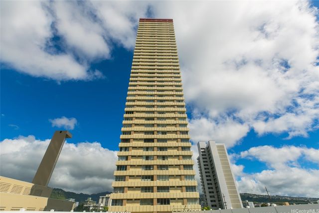 2525 Date Street 1501, Honolulu, HI 96826