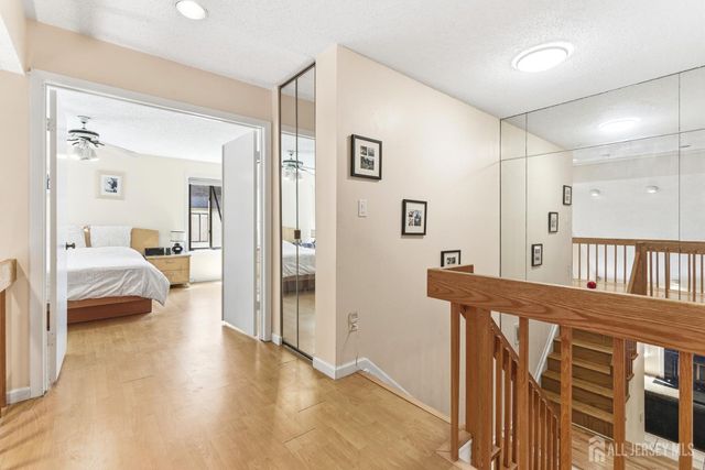 98 Park Gate Drive, Edison, NJ 08820