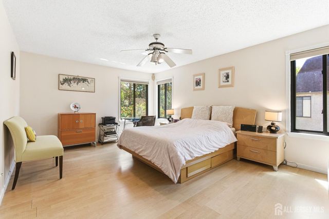 98 Park Gate Drive, Edison, NJ 08820