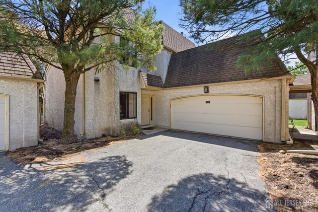 98 Park Gate Drive, Edison, NJ 08820