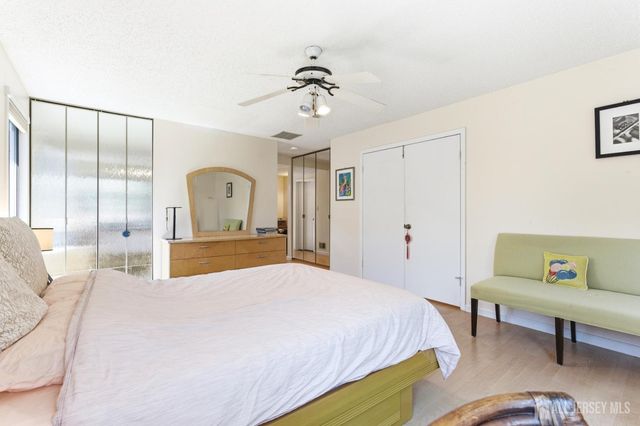 98 Park Gate Drive, Edison, NJ 08820
