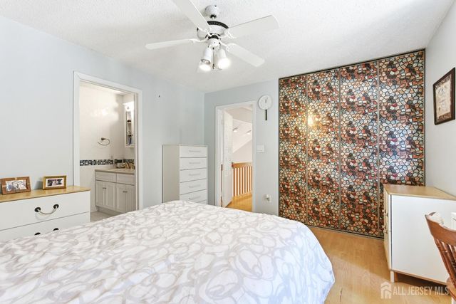 98 Park Gate Drive, Edison, NJ 08820