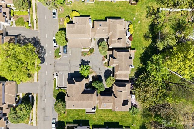 98 Park Gate Drive, Edison, NJ 08820