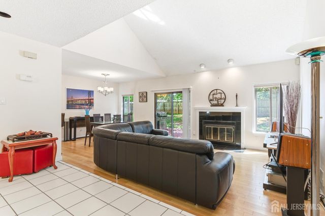 98 Park Gate Drive, Edison, NJ 08820