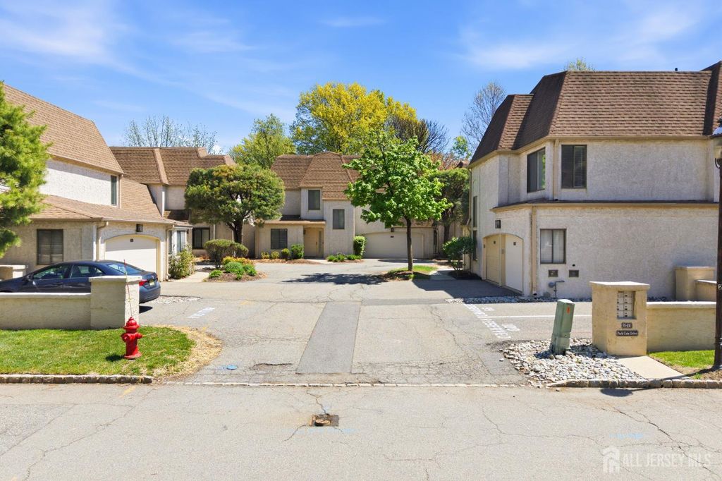 98 Park Gate Drive, Edison, NJ 08820