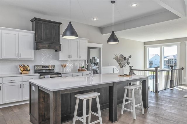 23811 W 59th Terrace, Shawnee, KS 66226
