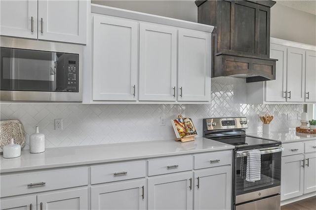 23811 W 59th Terrace, Shawnee, KS 66226