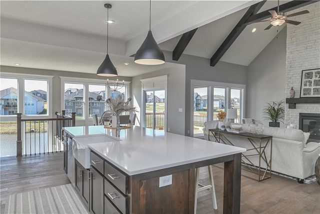 23811 W 59th Terrace, Shawnee, KS 66226