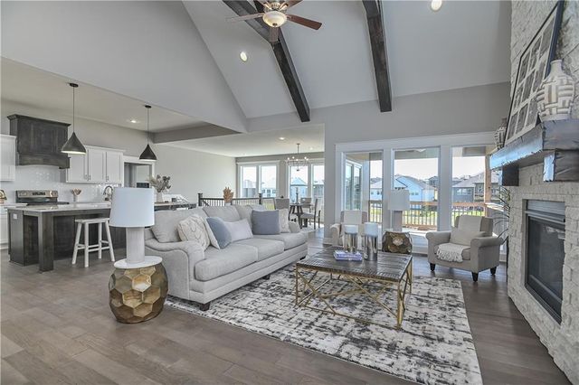 23811 W 59th Terrace, Shawnee, KS 66226