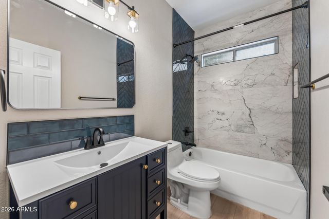 2935 E CATHY Drive, Gilbert, AZ 85296