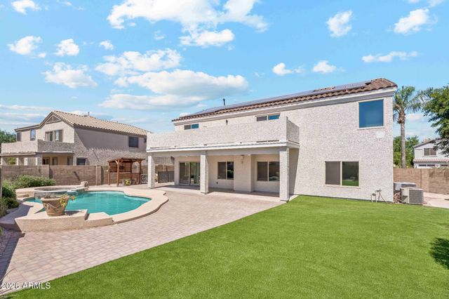 2935 E CATHY Drive, Gilbert, AZ 85296