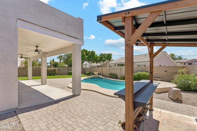 2935 E CATHY Drive, Gilbert, AZ 85296