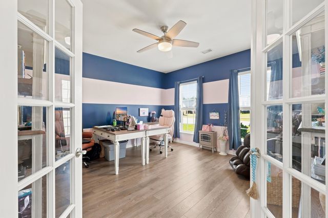 206 Three Oak Ln., Conway, SC 29526
