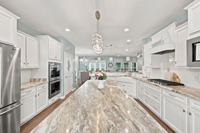 206 Three Oak Ln., Conway, SC 29526