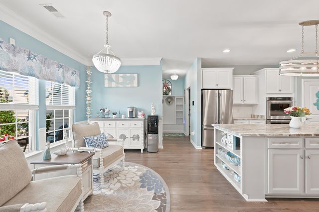 206 Three Oak Ln., Conway, SC 29526