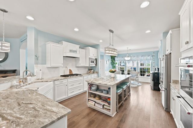 206 Three Oak Ln., Conway, SC 29526