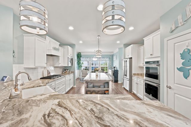 206 Three Oak Ln., Conway, SC 29526