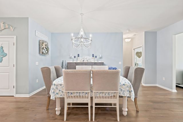 206 Three Oak Ln., Conway, SC 29526