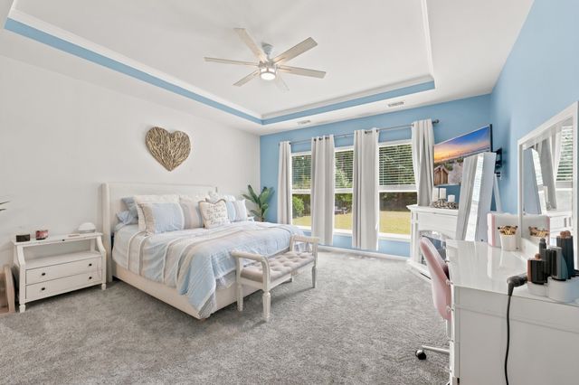 206 Three Oak Ln., Conway, SC 29526