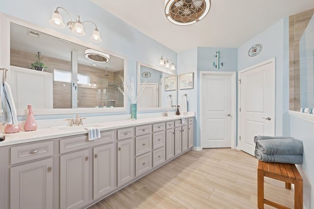 206 Three Oak Ln., Conway, SC 29526