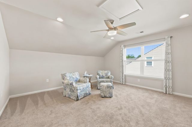 206 Three Oak Ln., Conway, SC 29526
