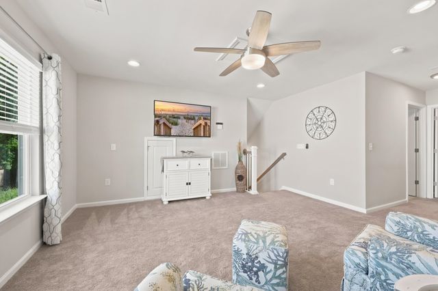 206 Three Oak Ln., Conway, SC 29526