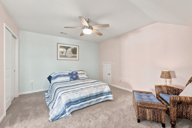 206 Three Oak Ln., Conway, SC 29526