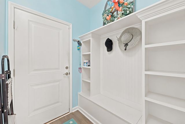 206 Three Oak Ln., Conway, SC 29526