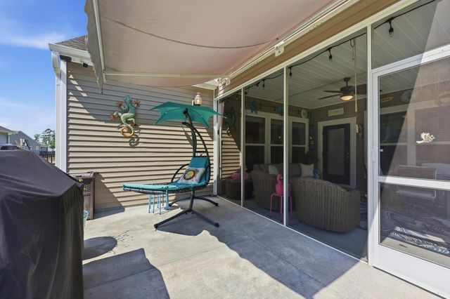 206 Three Oak Ln., Conway, SC 29526
