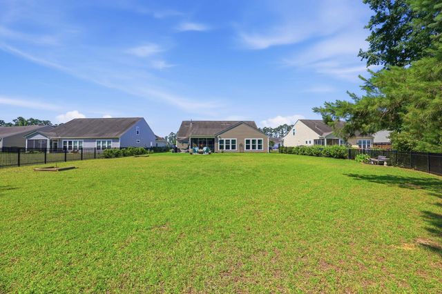 206 Three Oak Ln., Conway, SC 29526