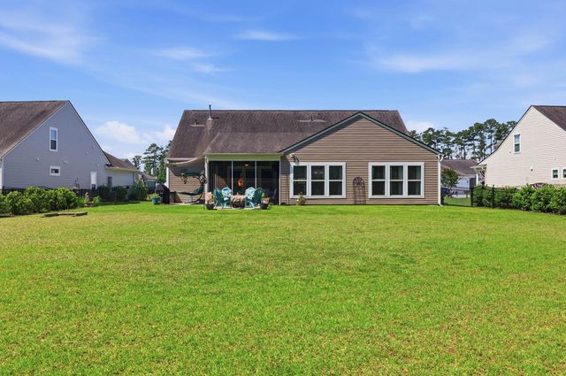206 Three Oak Ln., Conway, SC 29526